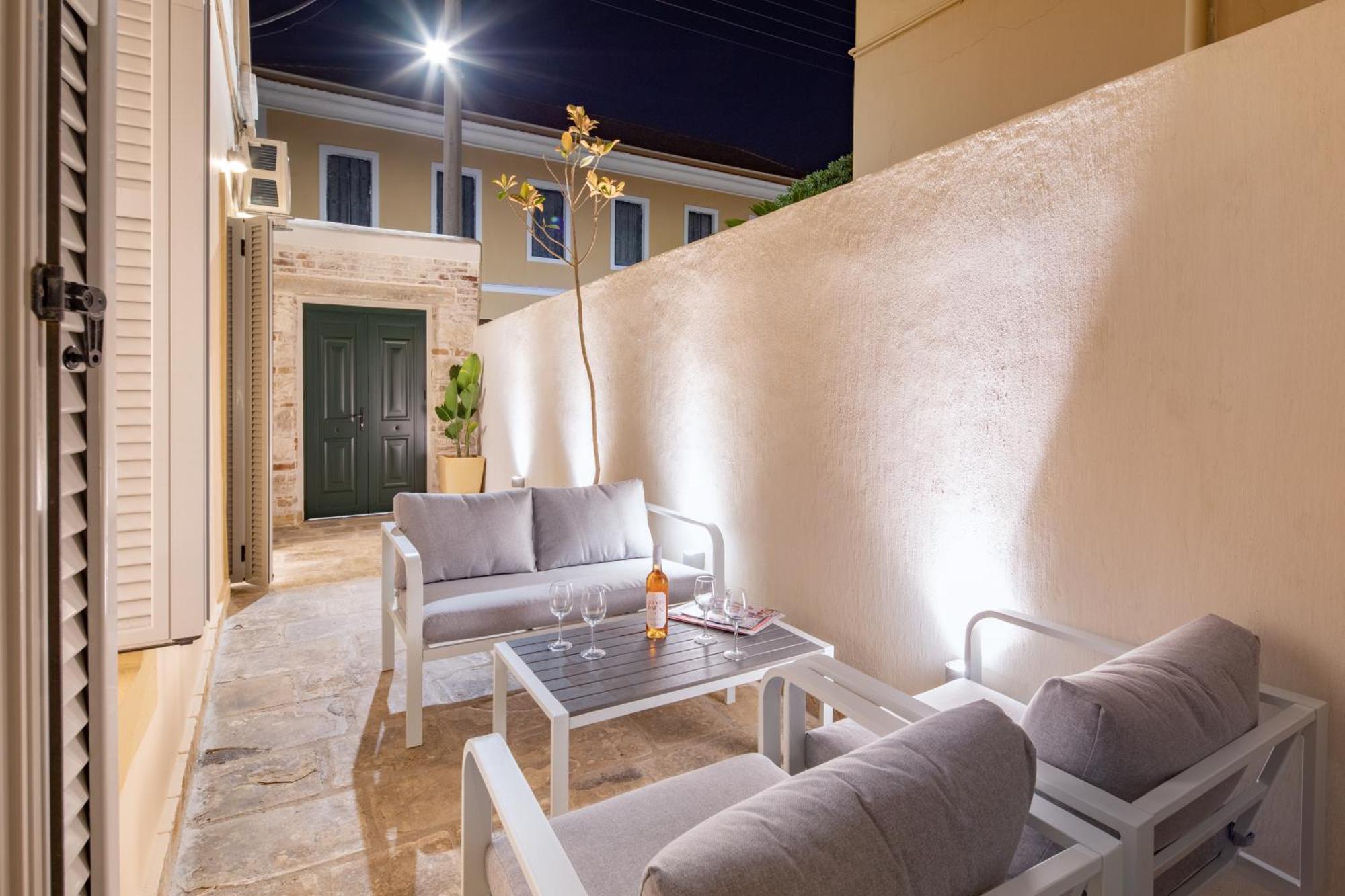 Modern-Vintage Old Town Suites Corfu  Exteriör bild